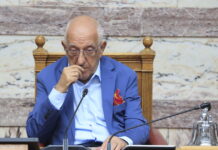 Βουλή: Ο Νικήτας Κακλαμάνης καταδικάζει την αναφορά του βουλευτή Βαλτογιάννη στη χούντα