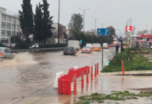 Αυτοψία του MEGA στα σημεία που μετατρέπονται σε «λίμνες» με μερικά λεπτά έντονης βροχής