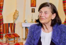 Γεννήθηκα για την υφαντική – Η κυρία Αρετή από το Αγρίνιο αφηγείται τη ζωή της στον αργαλειό (video)