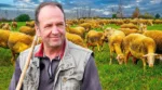 Άκτιο: Σπούδασε… αλλά η ευτυχία ήταν στα πρόβατα – Ο τελευταίος μετακινούμενος κτηνοτρόφος (video)