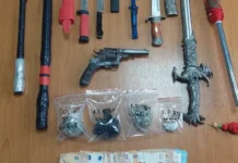 Αγρίνιο: Σύλληψη δυο ανδρών για διακίνηση ναρκωτικών και παράνομη οπλοκατοχή (φωτο)