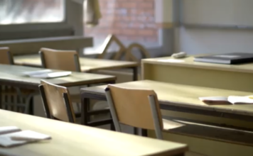 Σέρρες: «Χειροπέδες» σε καθηγήτρια που φίμωσε με χαρτοταινία και έδεσε 13χρονο μαθητή – Τι υποστήριξε η ίδια