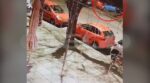 Θεσσαλονίκη: Καρέ καρέ η τρελή πορεία μεθυσμένης οδηγού που παρέσυρε 15 παρκαρισμένα αυτοκίνητα – MEGA ντοκουμέντο