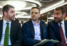 ΠΑΣΟΚ: Στην αντεπίθεση η Χαριλάου Τρικούπη, διαψεύδει διαγραφές και στέλνει μηνύματα προς πάσα κατεύθυνση