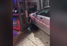 Άγιος Δημήτριος: ΙΧ έπεσε σε τζαμαρία ίντερνετ καφέ – Προηγήθηκε καταδίωξη