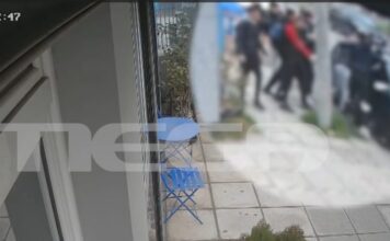 Θεσσαλονίκη: Άγριο ξύλο μεταξύ ανηλίκων έξω από σχολικό συγκρότημα – Βίντεο ντοκουμέντο