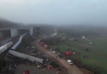 Τέμπη: Αντιδράσεις των συγγενών των θυμάτων για την παρουσία Κυρανάκη στο μνημόσυνο