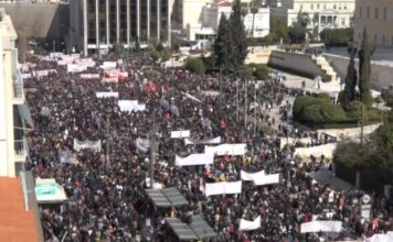 Μεγαλειώδες συλλαλητήριο στο κέντρο της Αθήνας για την τραγωδία των Τεμπών