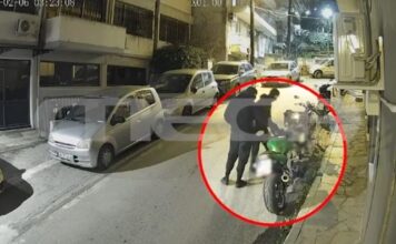 Θεσσαλονίκη: Έκλεψαν μηχανή μπροστά στα μάτια της ιδιοκτήτριας