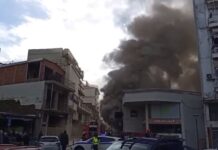 Αγρίνιο: Μεγάλη φωτιά στο κέντρο της πόλης – Πυκνοί καπνοί κάλυψαν την περιοχή