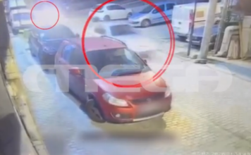 Άγιος Δημήτριος: Βίντεο ντοκουμέντο με την καταδίωξη 17χρονου οδηγού που κατέληξε με κλεμμένο όχημα σε τζαμαρία