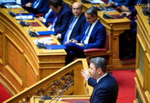 Live: Ανδρουλάκης σε Μητσοτάκη στη Βουλή για τις υποκλοπές: «Εμπιστεύομαι τη δικαιοσύνη όσο την εμπιστευόσασταν εσείς επί πρωθυπουργίας Τσίπρα»