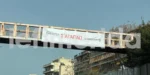 Επικό πανό σε γέφυρα στον Κηφισό, ο Αντωνάκης στέλνει μήνυμα στην… Ελενίτσα