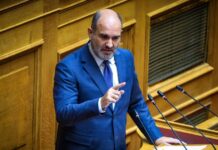 Δημήτρης Μαρκόπουλος: Η Επιτροπή Δεοντολογίας της Βουλής εισηγείται την άρση ασυλίας του για τη μήνυση που του είχε κάνει ο Στέφανος Κασσελάκης
