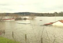 Πάνω από 150.000 στρέμματα έγιναν λίμνη στον Έβρο – Αναχώματα τοποθετεί ο στρατός