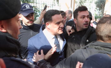 Γεωργιάδης για τα επεισόδια στο νοσοκομείο Νίκαιας: «100% θα με χτυπούσαν αν δεν ήταν εκεί η αστυνομία»