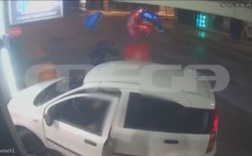 Κρήτη: Η στιγμή που ΙΧ καρφώνεται σε μίνι μάρκετ – MEGA ντοκουμέντο