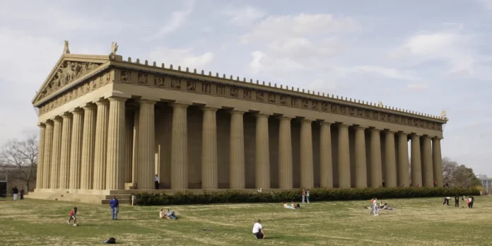 nashville-parthenonas-makrini.jpg