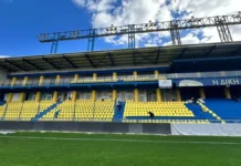 Παναιτωλικός: Μπαίνουν τα καθίσματα στη μικρή εξέδρα