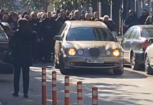 Σε κλίμα οδύνης οι κηδείες των 5 οπαδών του ΠΑΟΚ σε Θεσσαλονίκη και Ημαθία