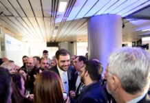 Παύλος Μαρινάκης: Πλήθος κόσμου και γνωστοί πολιτικοί στα εγκαίνια του πολιτικού γραφείου του κυβερνητικού εκπροσώπου