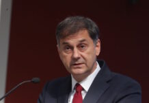 Βόμβες Θεοχάρη για Τσίπρα: Είχαν σχέδιο να μας πάνε στην δραχμή – Πριν το δημοψήφισμα έψαχναν εταιρείες για να τυπώσουν χαρτονομίσματα