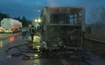 Θεσσαλονίκη: Φωτιά σε εν κινήσει λεωφορείο