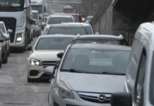 Στο «κόκκινο» ο Κηφισός – Καθυστερήσεις σε κέντρο και Αττική Οδό