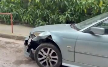 Κολωνάκι: Γνωστή τραγουδίστρια πήρε «αμπάριζα» 5 παρκαρισμένα αυτοκίνητα – Ήταν υπό την επήρεια μέθης