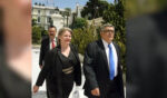 Χρυσή Αυγή: Παραδόθηκε η Ελένη Ζαρούλια στο ΑΤ Πεύκης