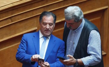 Ο Άδωνις Γεωργιάδης δημοσιεύει μήνυμα του Παύλου Πολάκη στον Κώστα Ζαχαριάδη