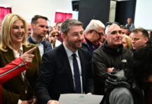 ΠΑΣΟΚ: Και τώρα συνέδριο – Οι κορυφαίοι περιμένουν τα αποτελέσματα και τον Ανδρουλάκη στη γωνία