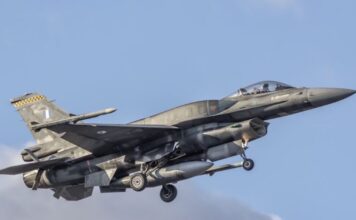 Το παρασκήνιο της βοήθειας της Ελλάδας στην Κύπρο – «Θωρακίζονται» βάσεις και πρεσβείες στη χώρα