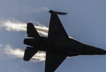 Πέρασαν από την αρμόδια επιτροπή της Βουλής η αναβάθμιση των F-16 και η «Ασπίδα του Αχιλλέα»