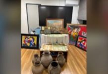 Συνελήφθη πασίγνωστος γκαλερίστας – Η έφοδος στην αποθήκη της γκαλερί, οι πλαστοί πίνακες & η σύλληψη της υπαλλήλου