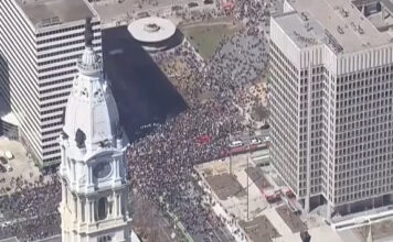 ΗΠΑ: Μαζικές διαδηλώσεις κατά της πολιτικής του Ντόναλντ Τραμπ