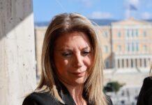 Μαρία Καρυστιανού κατά κυβέρνησης για το Athens Alitheia Forum: «Προκλητική φιέστα, μια γιορτή για τα fake news»