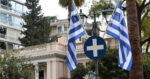 Το Μαξίμου βάζει τέλος στις συζητήσεις για πρόωρες εκλογές, αλλά τα αντίθετα σενάρια φουντώνουν