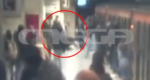 Βίντεο ντοκουμέντο MEGA: Συμμορία επιτέθηκε σε 20χρονο στο μετρό για να του αρπάξει την αλυσίδα