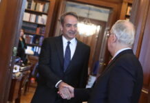 Κυριάκος Μητσοτάκης: Η κυβέρνηση επιβάλλει πλαφόν στο περιθώριο κέρδους σε καύσιμα και τρόφιμα