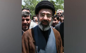 Ιράν: Άφαντος ο Μοτζταμπά Χαμενεΐ – Διαψεύδει ότι νοσηλεύεται στη Μόσχα ο Ιρανός πρέσβης στη Ρωσία