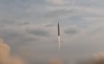 «Πόλεμος ναρκών» στα Στενά του Ορμούζ – Νέες πυραυλικές επιθέσεις στη Μέση Ανατολή