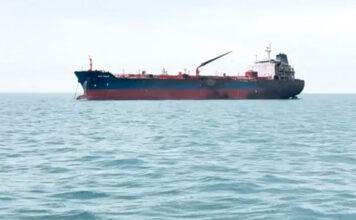 Συγκλονίζουν στο MEGA οι περιγραφές των Ελλήνων εγκλωβισμένων στα Στενά του Ορμούζ – «Ζούμε με την αγωνία»