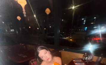 Κλέλια Ανδριολάτου: Η εντυπωσιακή εμφάνιση στο ετήσιο Όσκαρ πάρτι του Έλτον Τζον