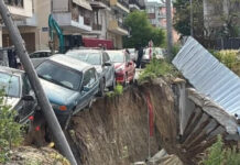 Θεσσαλονίκη: Υποχώρησε οδόστρωμα εν μέσω εργασιών – Στο κενό κατέληξε παρκαρισμένο όχημα