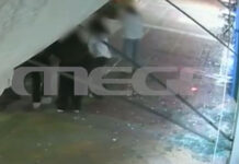 Αγία Βαρβάρα: Κοπέλες καυγάδισαν και έπεσαν σε τζαμαρία – Κατέληξαν στο νοσοκομείο με τραύματα στο σώμα