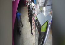 Νότια προάστια: Βίντεο ντοκουμέντο από τη δράση συμμορίας ανηλίκων που έκλεβε περίπτερα και βενζινάδικα