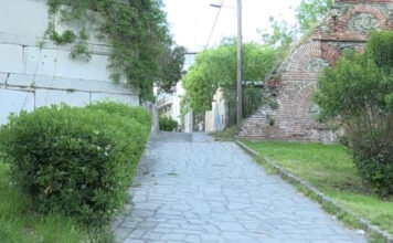 Αιματηρό επεισόδιο στο κέντρο της Θεσσαλονίκης – Πυροβόλησαν 28χρονο στα πόδια