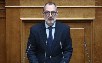 Ο Ανδρέας Κατσανιώτης για την επιστολή των «5»: «Δεν είμαστε αντάρτες, βαθύτατα αθηνοκεντρικό το επιτελικό κράτος»