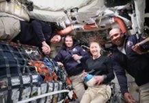 Επιστρέφει στη Γη το πλήρωμα του «Orion» μετά το ιστορικό ταξίδι στην Σελήνη